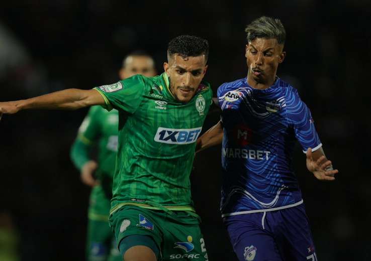 لقاء سابق بين الفريقين