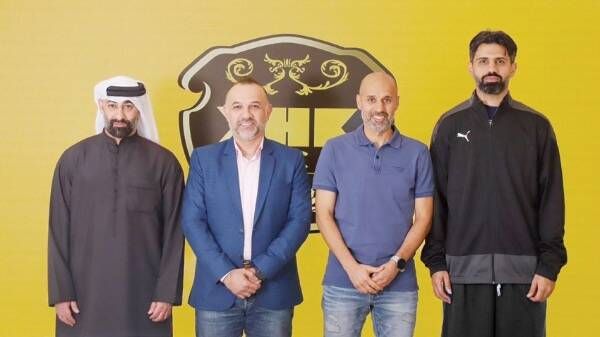 من مراسم التوقيع