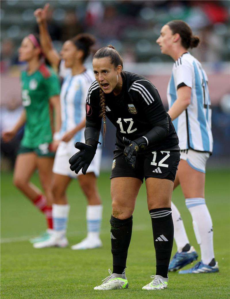 لاورينا اوليفيروس