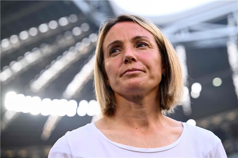 سونيا بومباستور