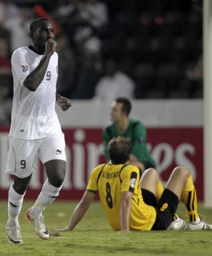 2011-09-28t174157z_01_qat08_rtridsp_3_soccer-asia_reuters