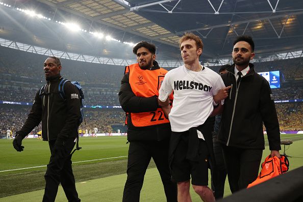 Three%20pitch%20invaders4