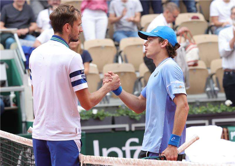 أليكس دي مينور ودانييل ميدفيديف