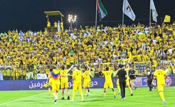 لاعبو الوصل