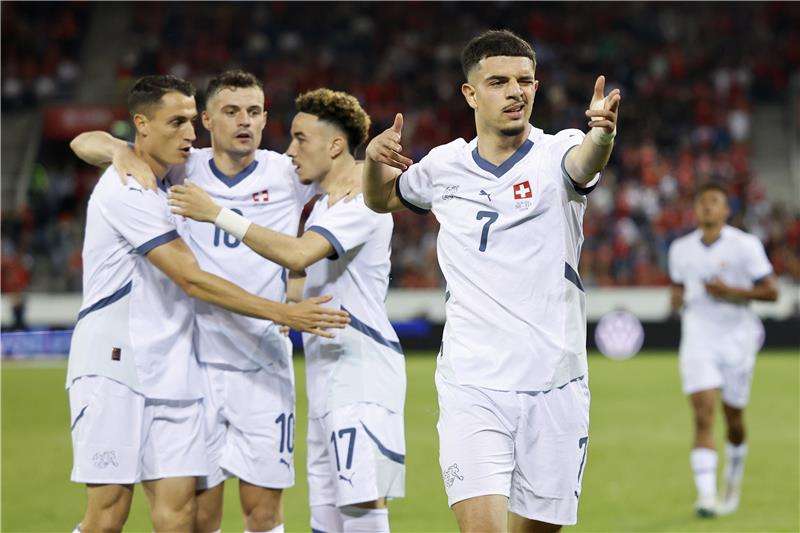 لاعبو منتخب سويسرا