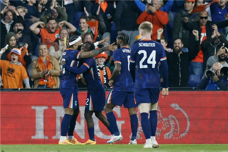 فرحة لاعبي المنتخب الهولندي