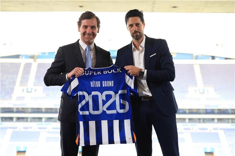 فيتور برونو وفيلاش بواش