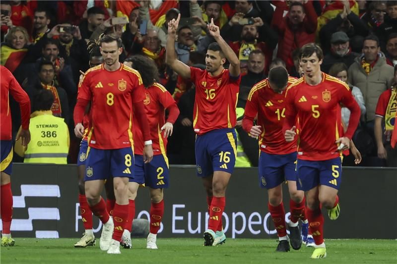 لاعبو منتخب إسبانيا