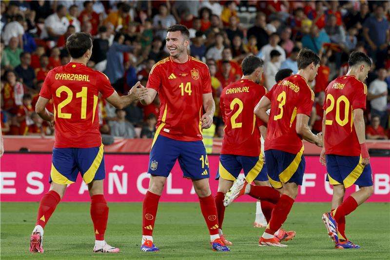 فرحة لاعبي إسبانيا