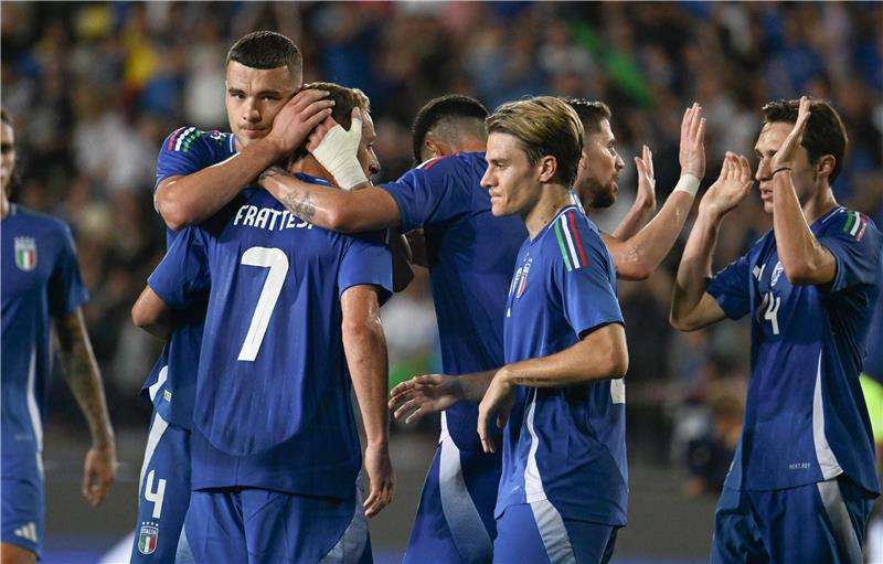 فرحة لاعبي إيطاليا