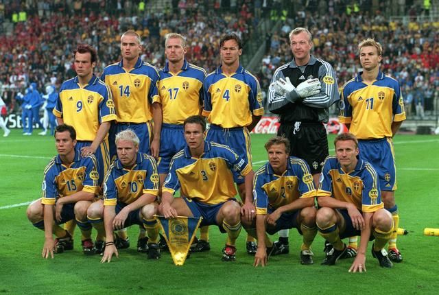 منتخب السويد في يورو 2000