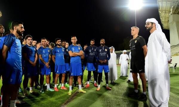 سلطان بن حمدان بن زايد آل نهيان مع فريق العين والمدرب هيرنان كريسبو