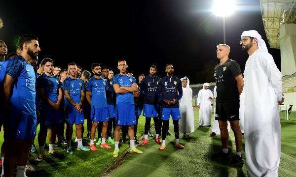 سلطان بن حمدان بن زايد آل نهيان مع فريق العين والمدرب هيرنان كريسبو