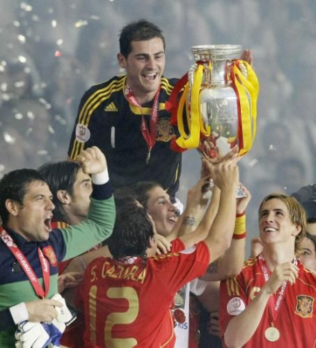 من تتويج المنتخب الاسباني بلقب اوروبا 2008