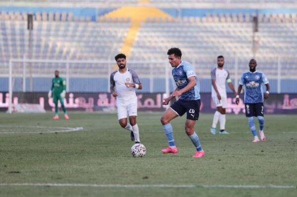 من لقاء بيراميدز وسموحة