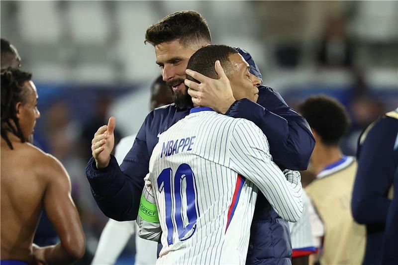 أوليفييه جيرو ومبابي