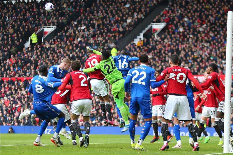 من لقاء سابق بين إيفرتون ويونايتد