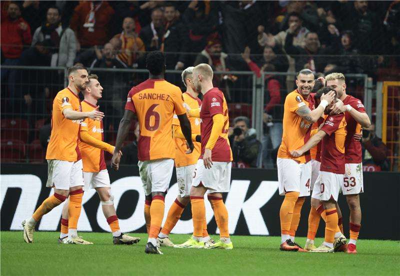 لاعبو جالطة سراي