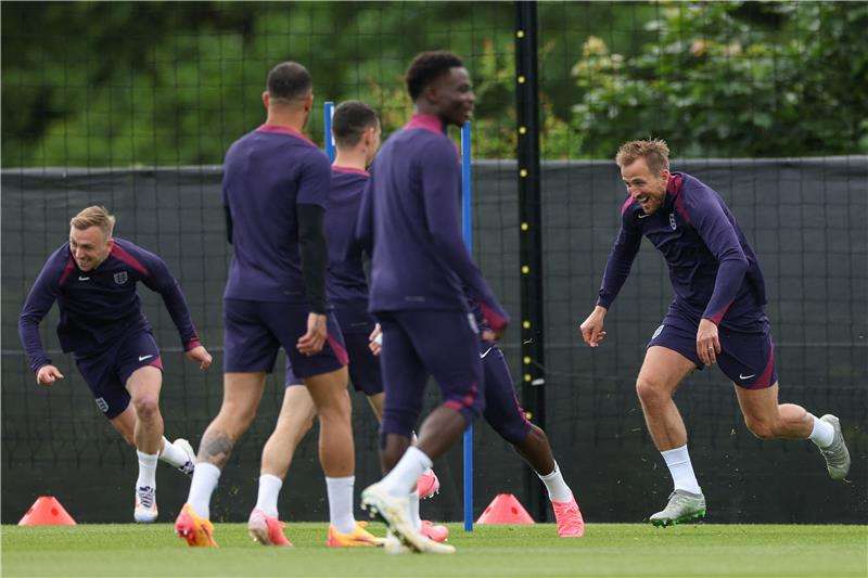 لاعبو المنتخب الإنجليزي