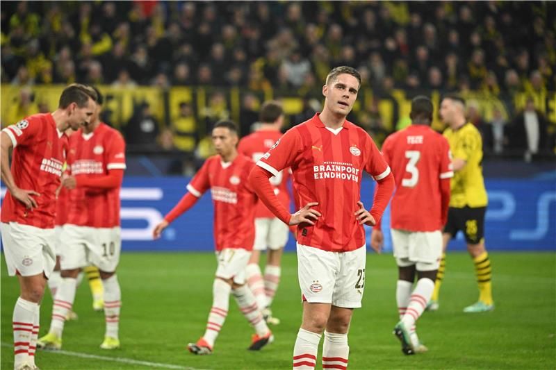 لاعبو آيندهوفن