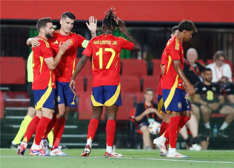 لاعبو منتخب إسبانيا