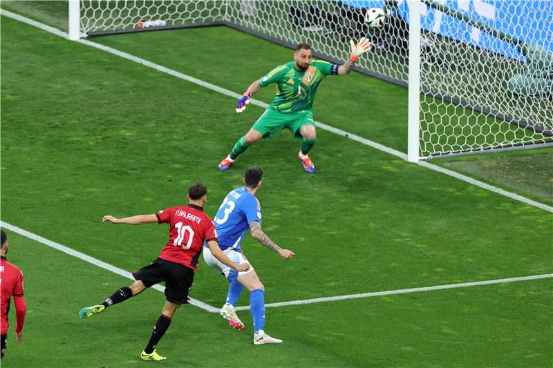 لحظة تسجيل الهدف