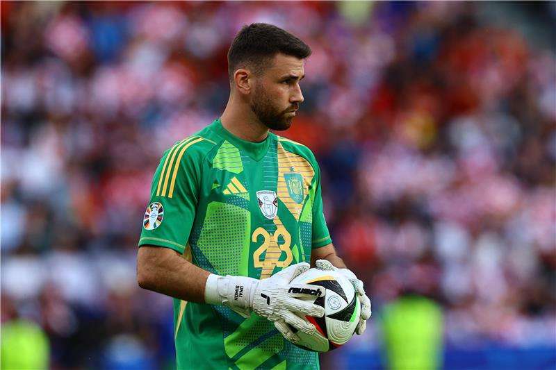 أوناي سيمون