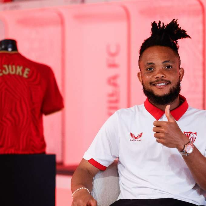 من تقديم إيجوكي