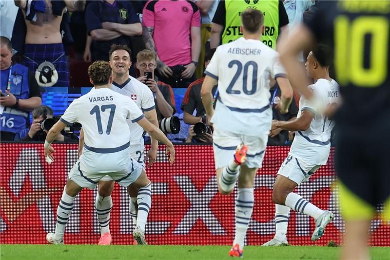 لاعبو منتخب سويسرا