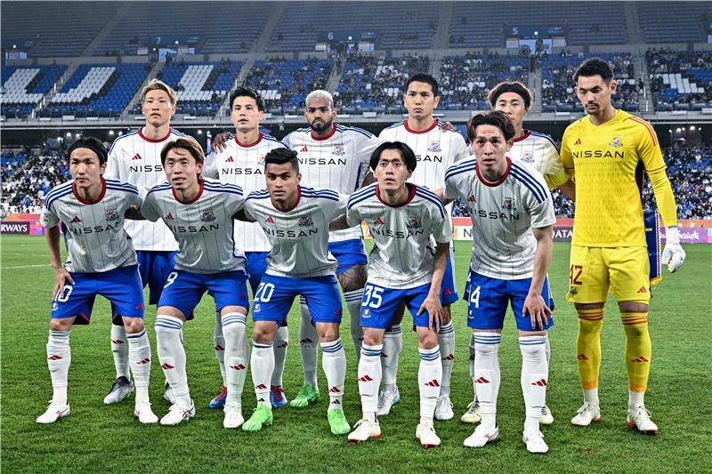 يوكوهاما إف مارينوس