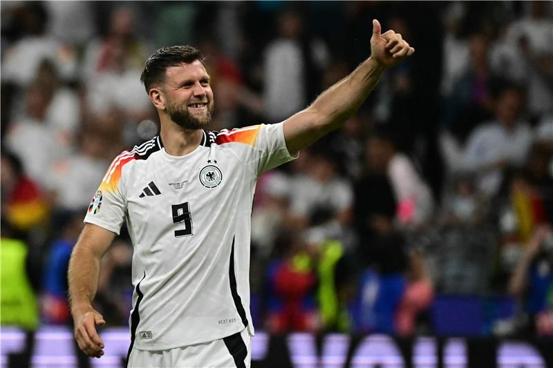 نيكلاس فولكروج