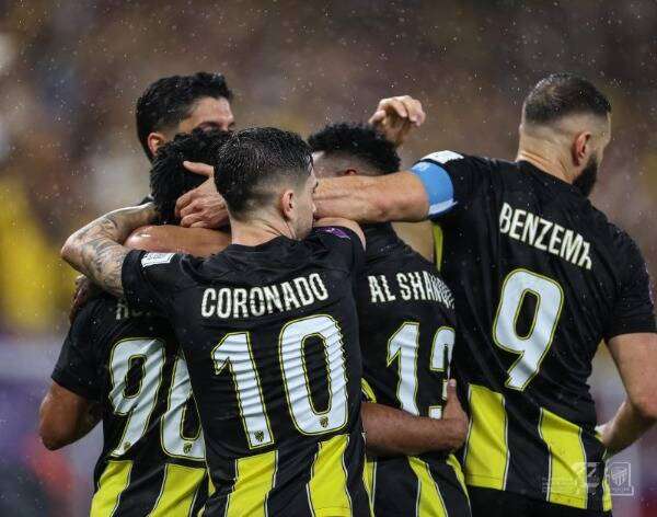 لاعبو اتحاد جدة