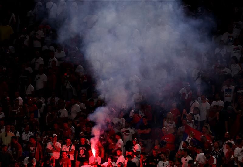 من جماهير صربيا