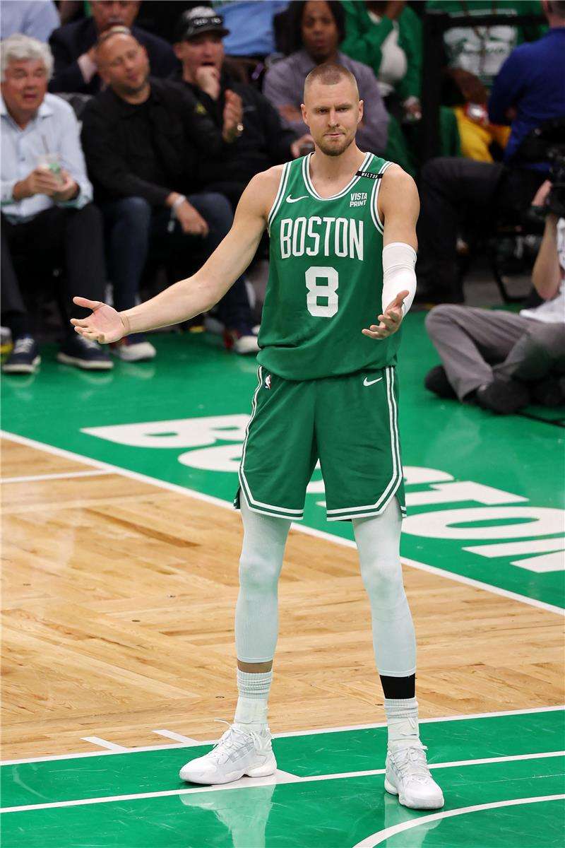 كريستابس بورزينجيس