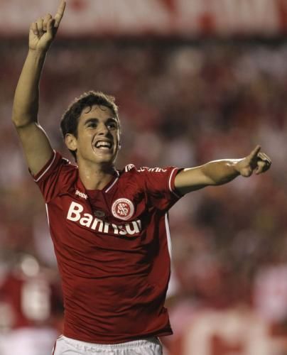 2011-03-312011-03-31t020518z_01_poa04_rtridsp_3_soccer-latam-libertadores_reuters