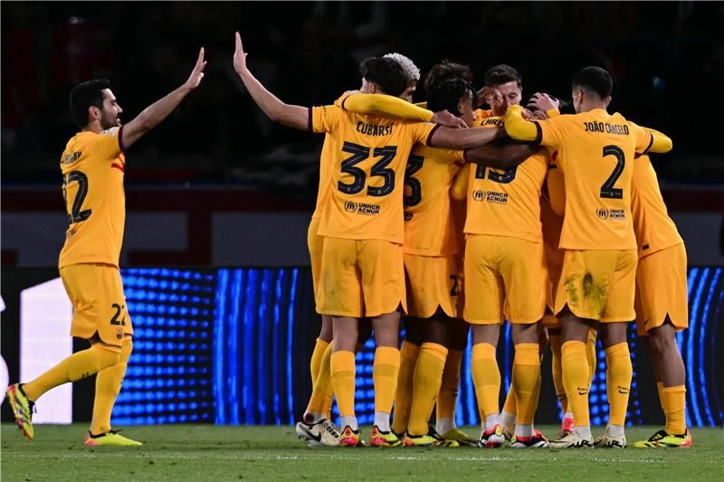 لاعبو برشلونة