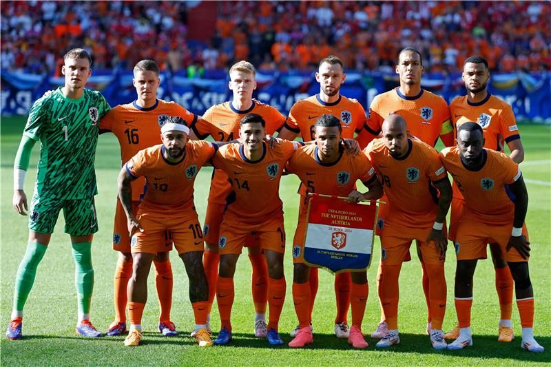 لاعبو منتخب هولندا