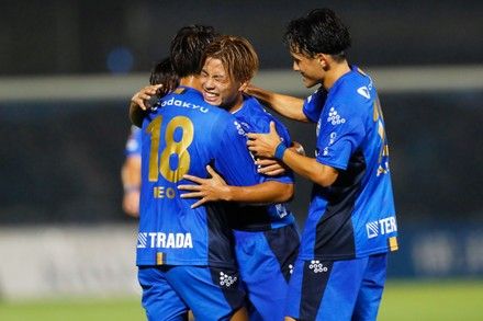 لاعبو ماتشيدا زيلفيا