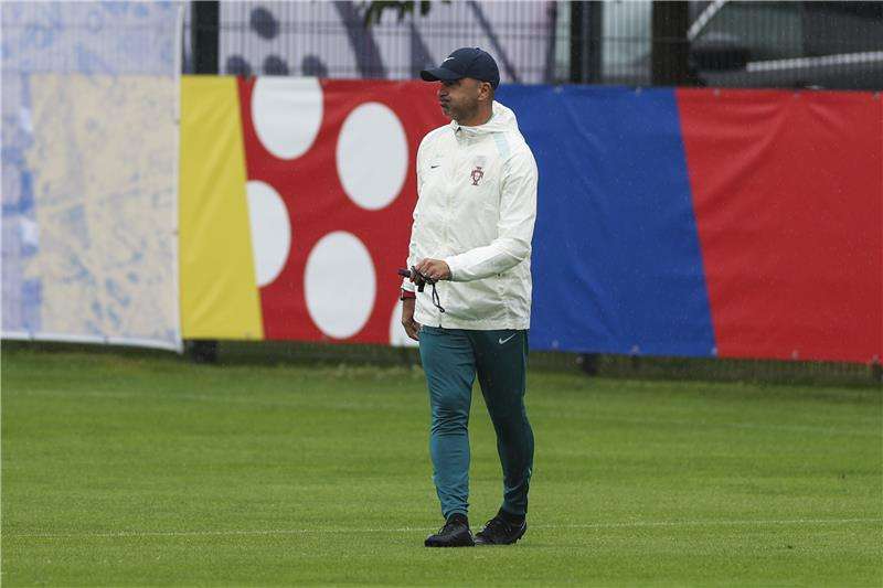 روبرتو مارتينيز