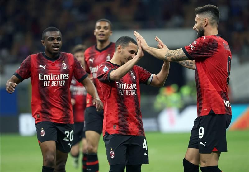 لاعبو ميلان