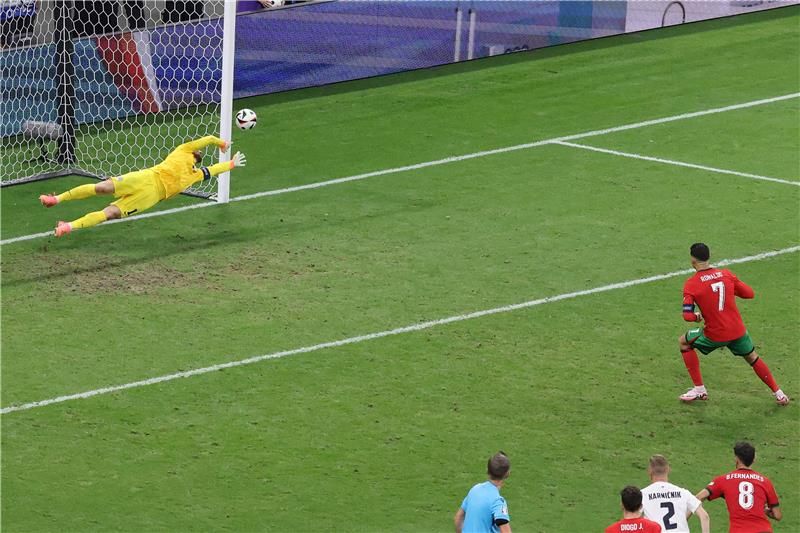 لحظة إهدار ركلة الجزاء