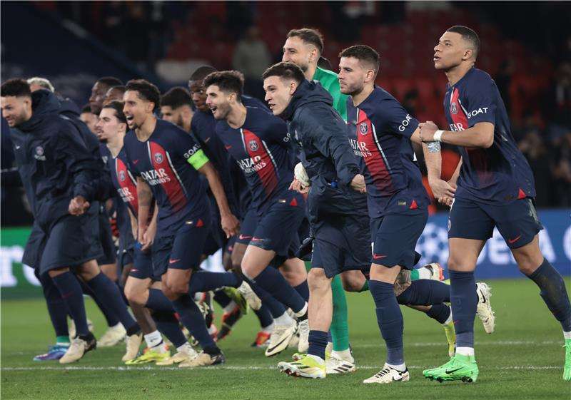 لاعبو باريس سان جيرمان