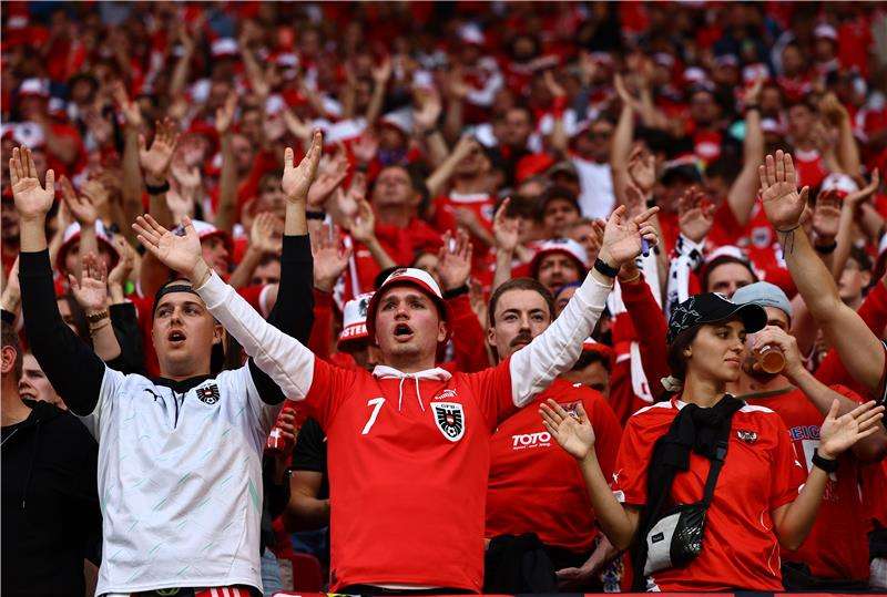 جانب من جماهير النمسا