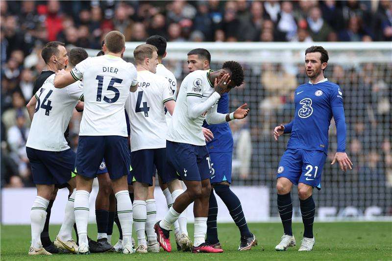 لاعبو توتنهام