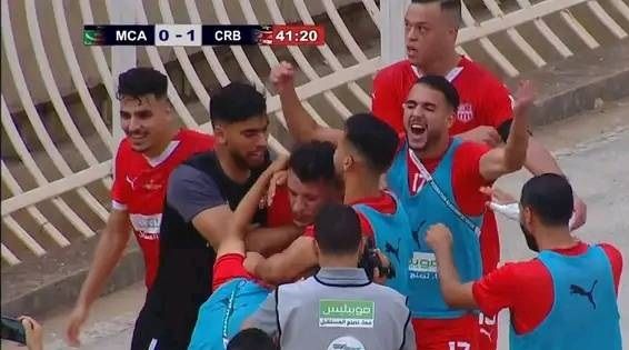 فرحة لاعبي شباب بلوزداد