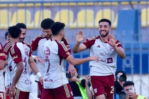 لاعبو الأهلي