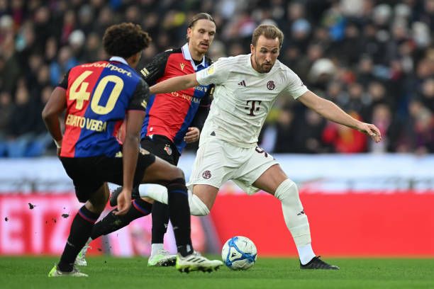 ريناتو فيجا في مواجهة هاري كين