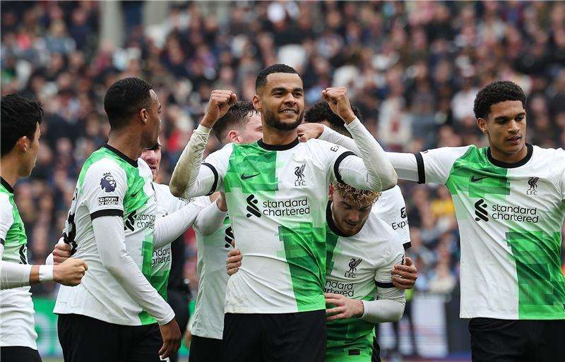 لاعبو ليفربول