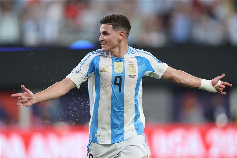 جوليان ألفاريز