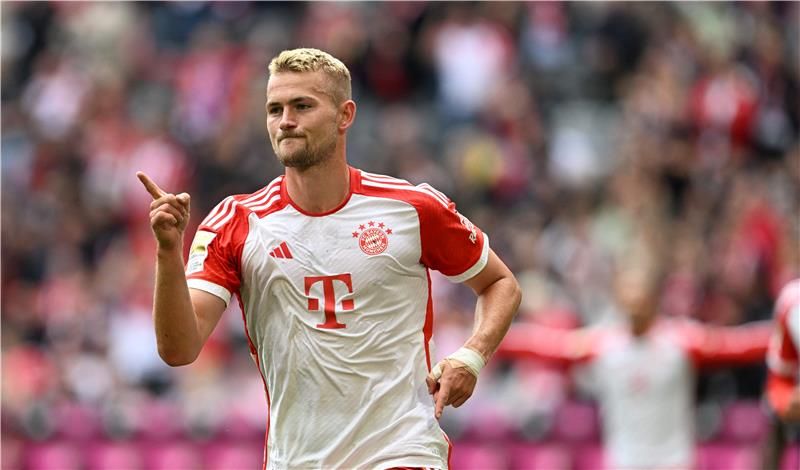 ماتياس دي ليخت